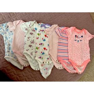 7 Baby onesies